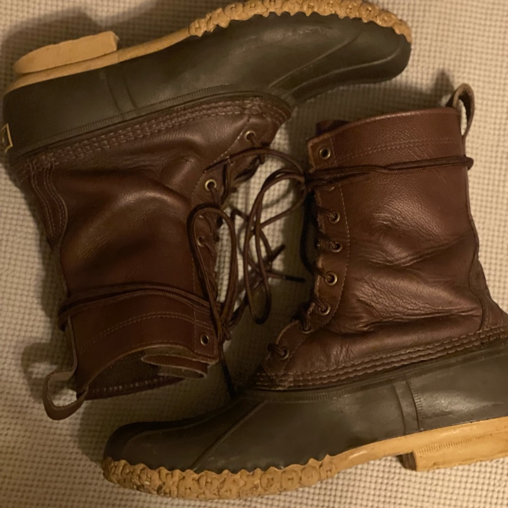 LL bean Main Hunting boot 10” hardly worn.